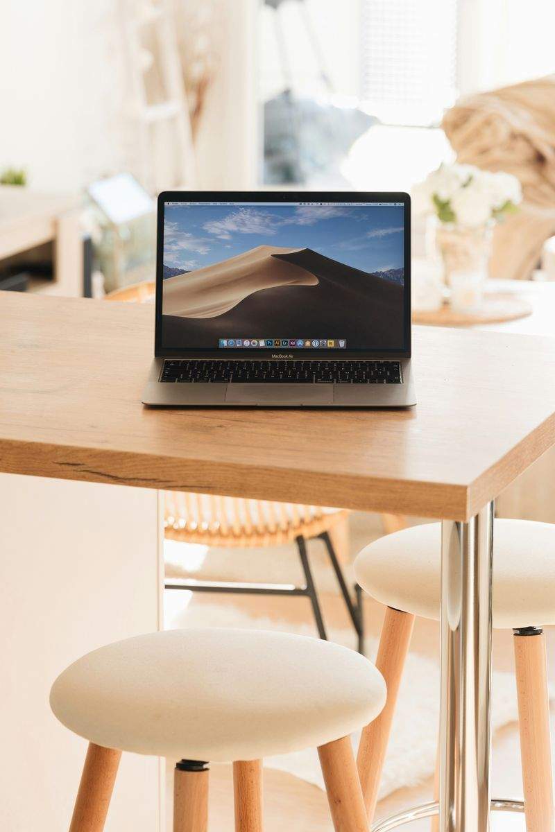 社内PC更新と運用標準化で、保守負荷を軽減